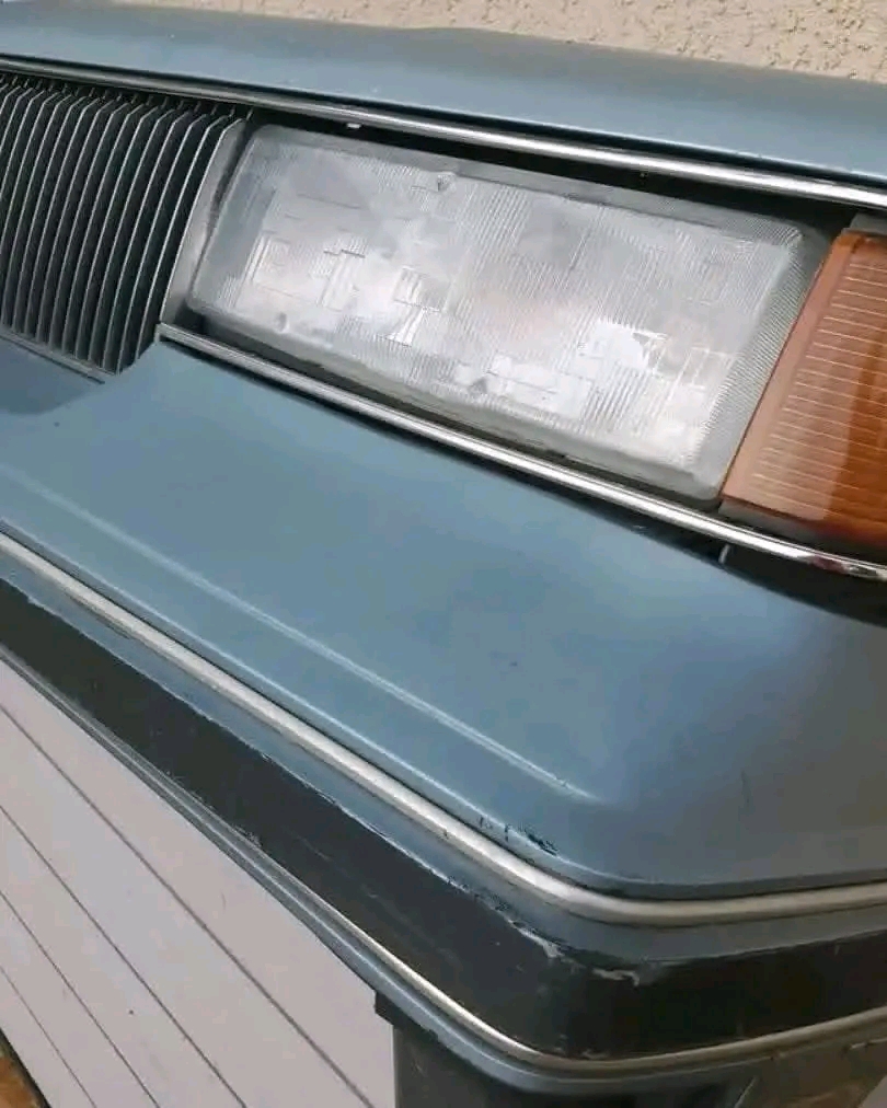 Front clip thumbnail 2