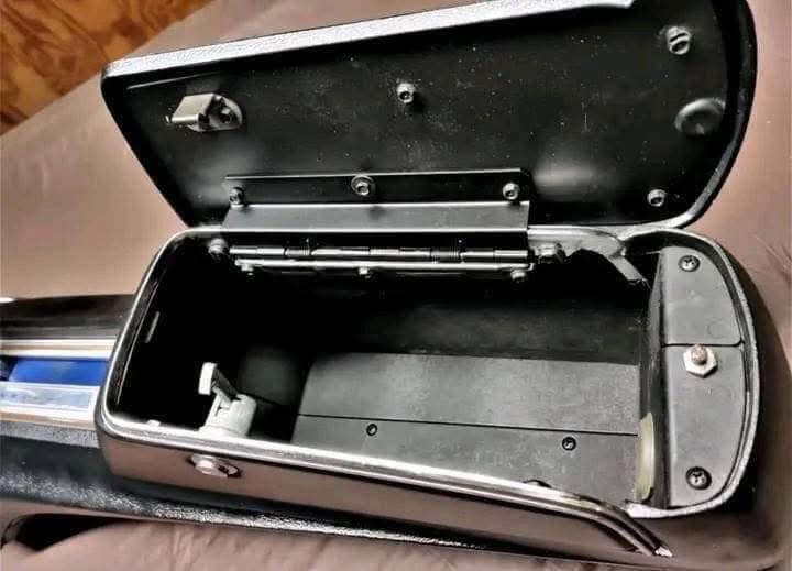 Center console thumbnail 4