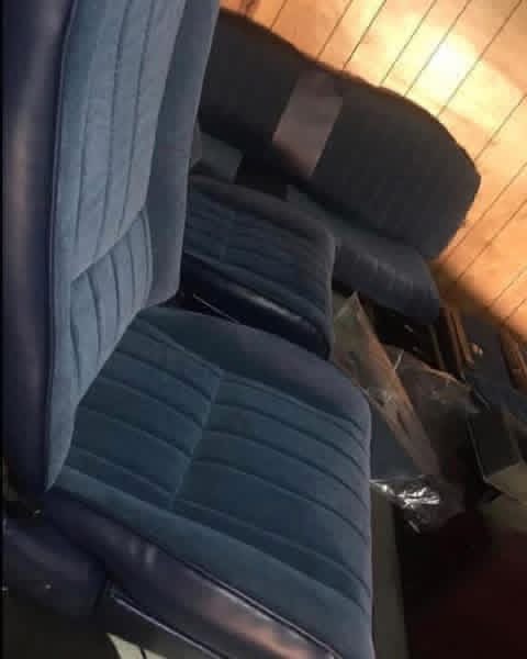 Seats thumbnail 4
