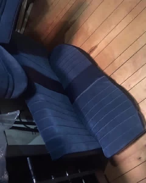 Seats thumbnail 5