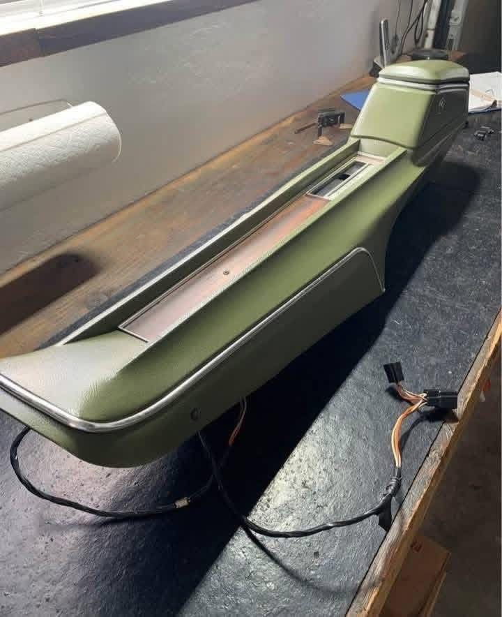 71-72 cutlass interior thumbnail 5