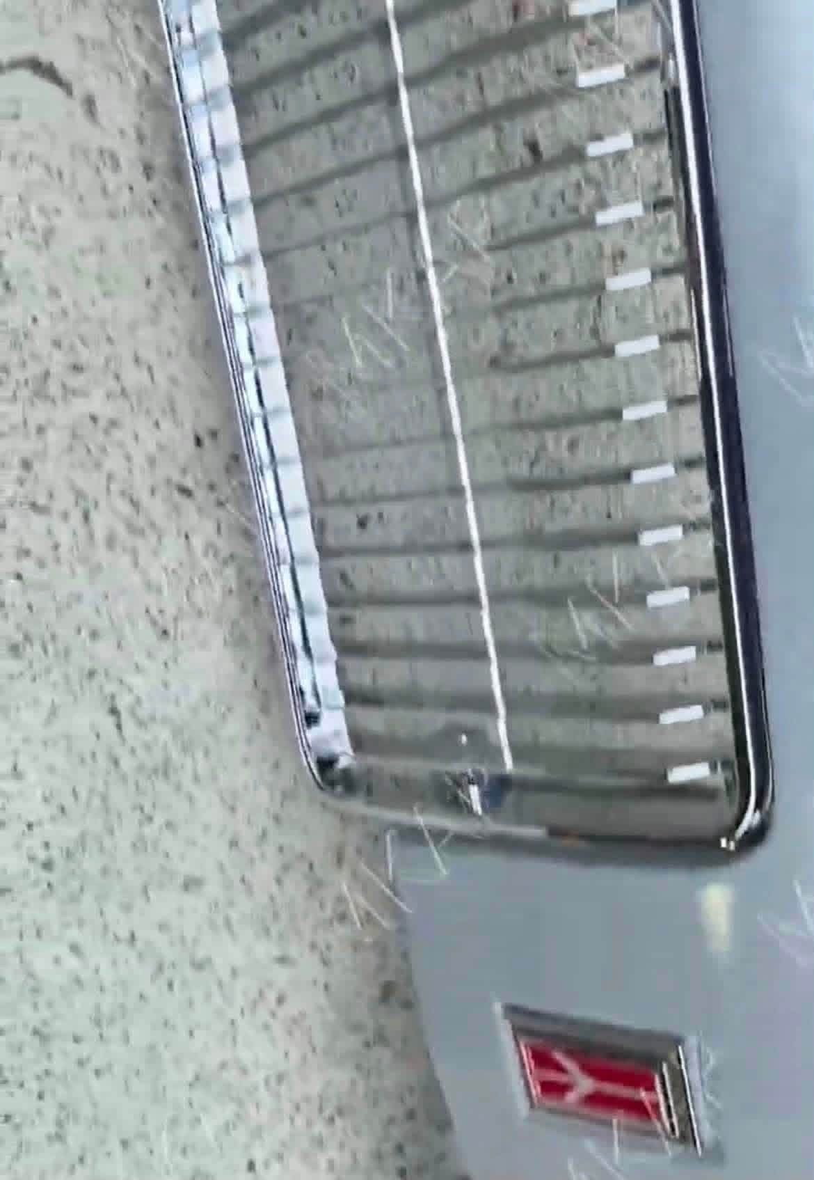 Taillight and bumper thumbnail 2