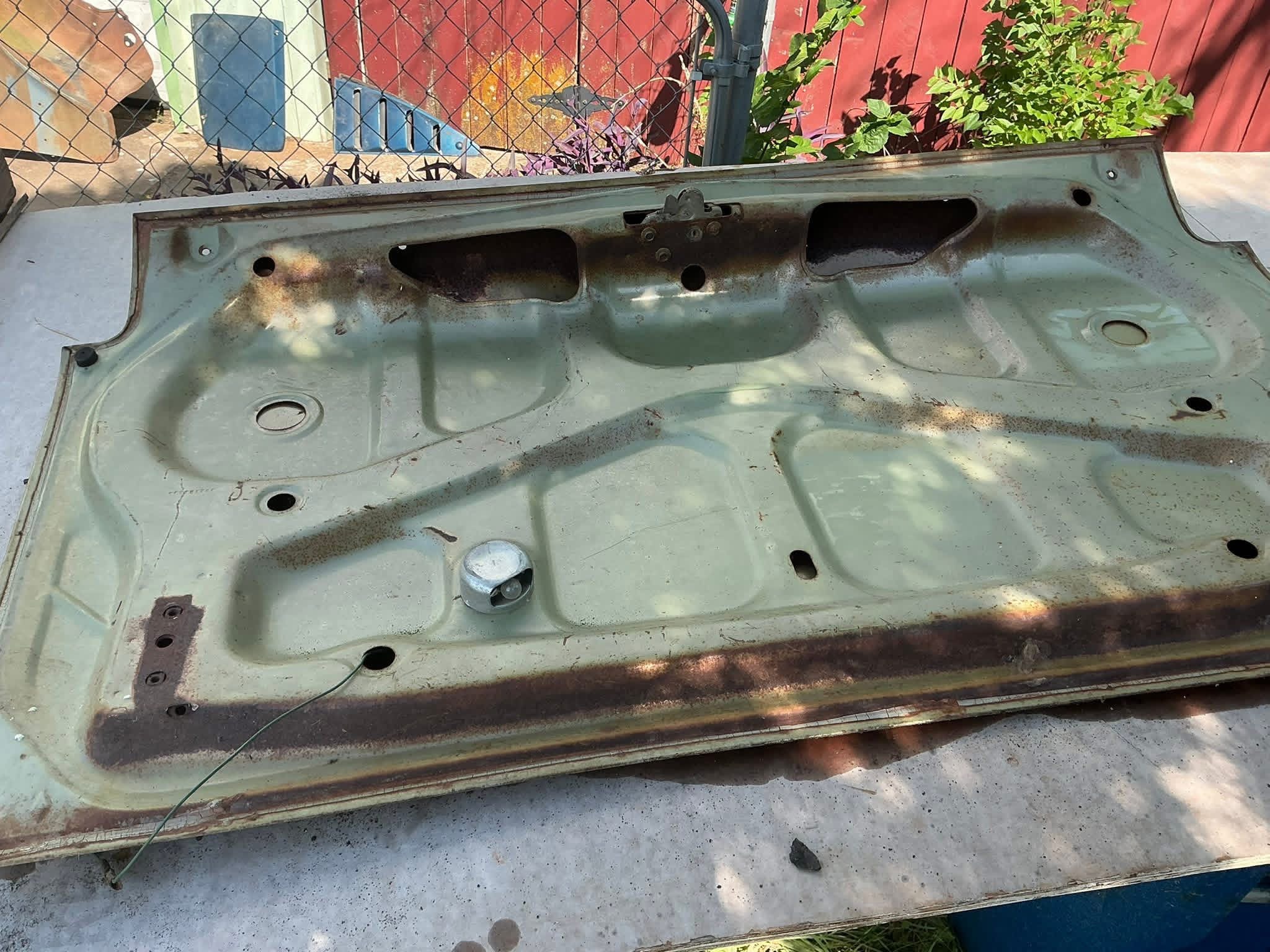 Trunk lid thumbnail 4