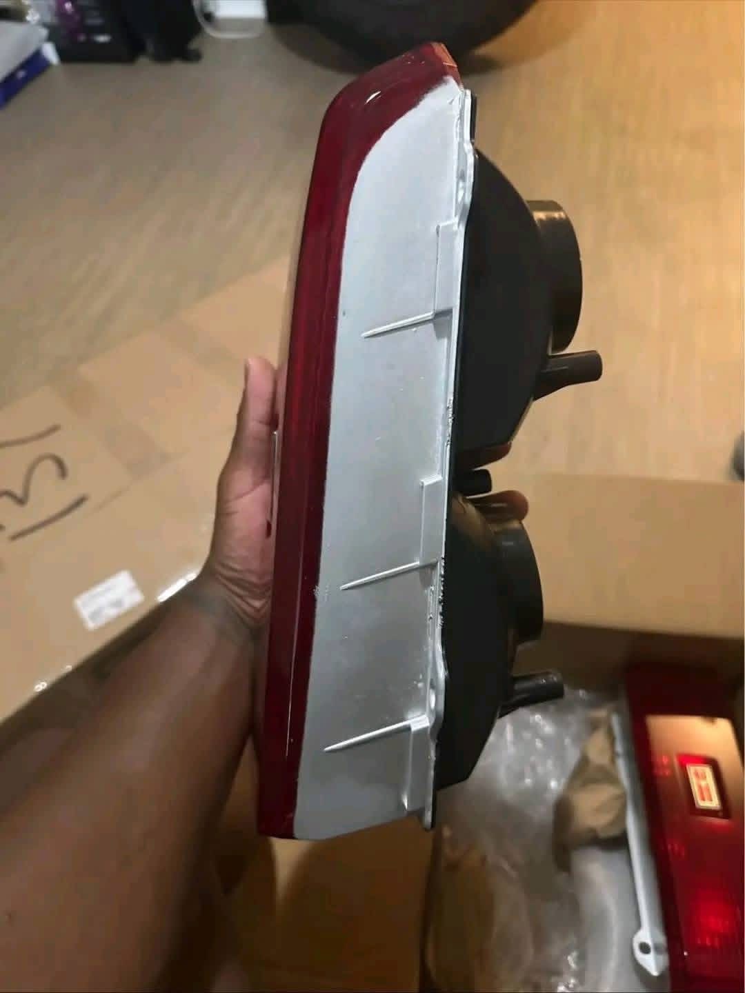 Taillight thumbnail 2