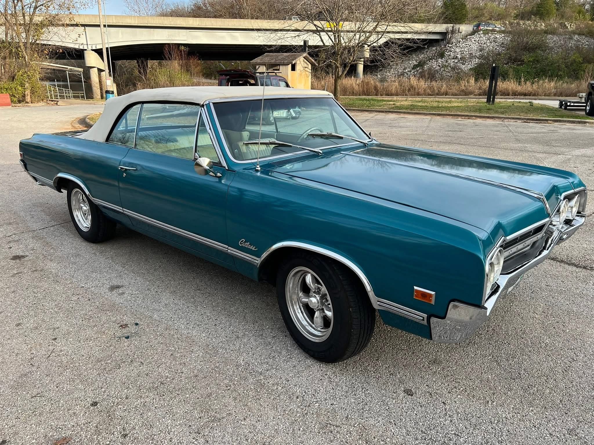 Cutlass 65 convertible thumbnail 2