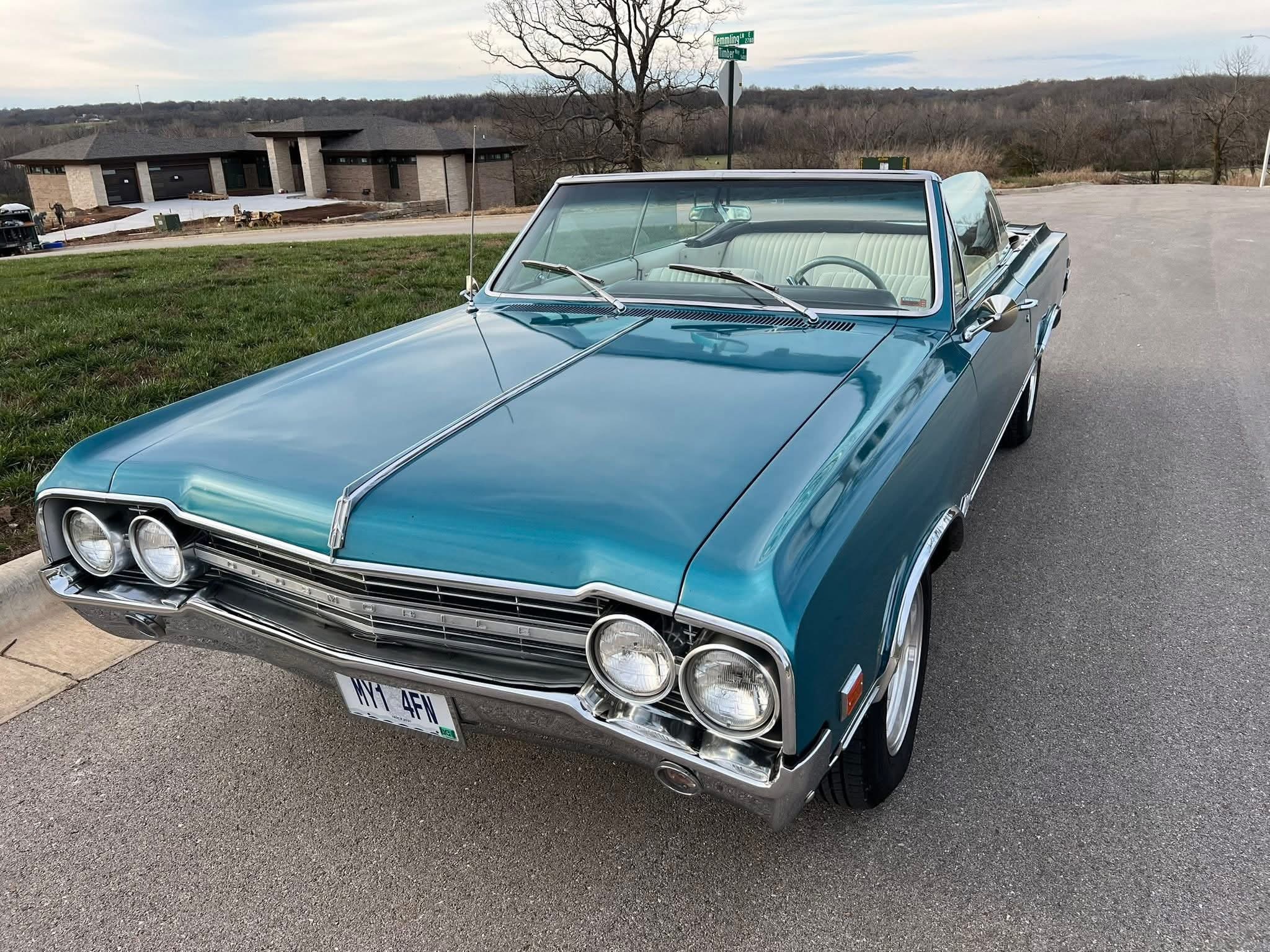 Cutlass 65 convertible thumbnail 4